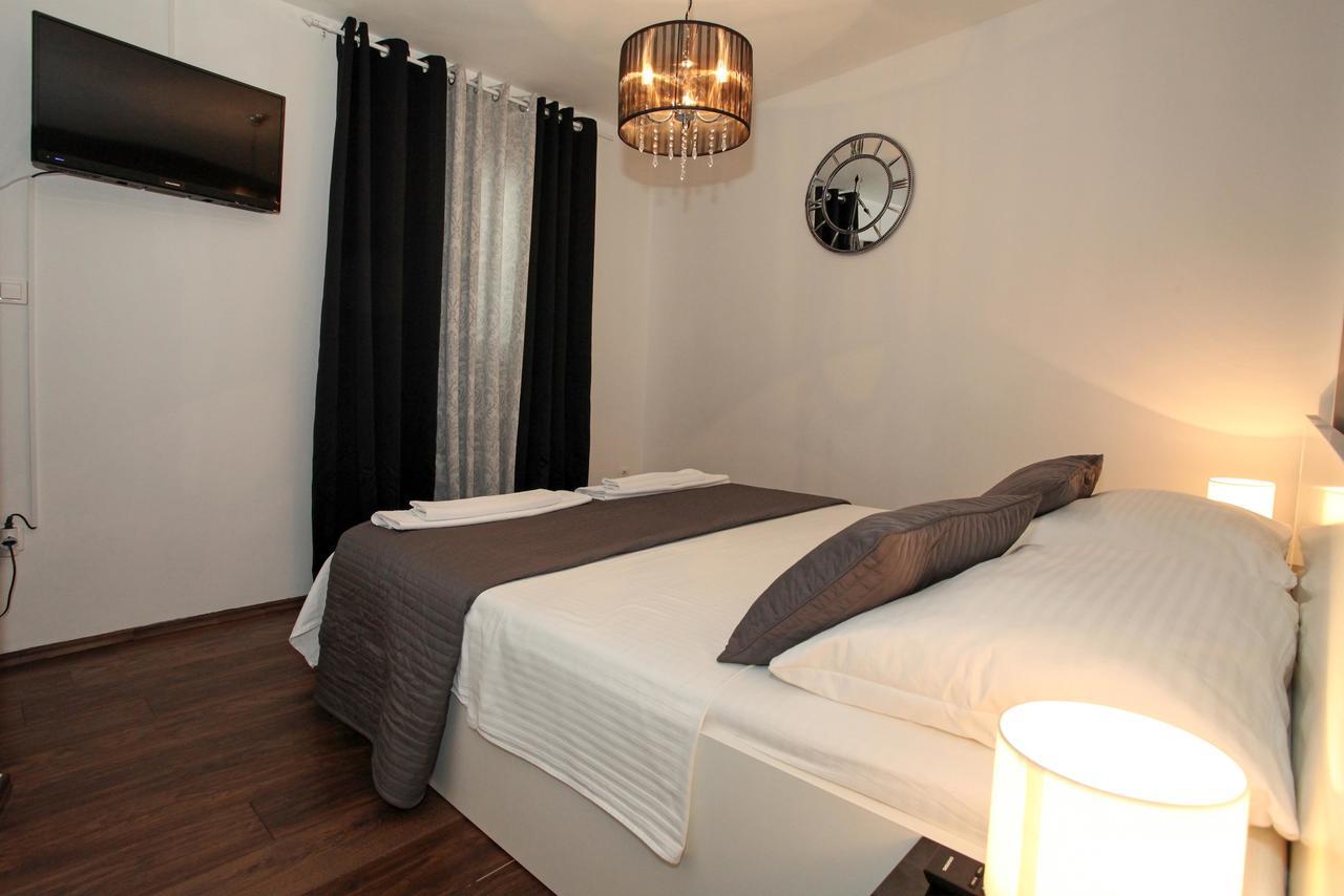 Rooms Villa Padre Паг Экстерьер фото